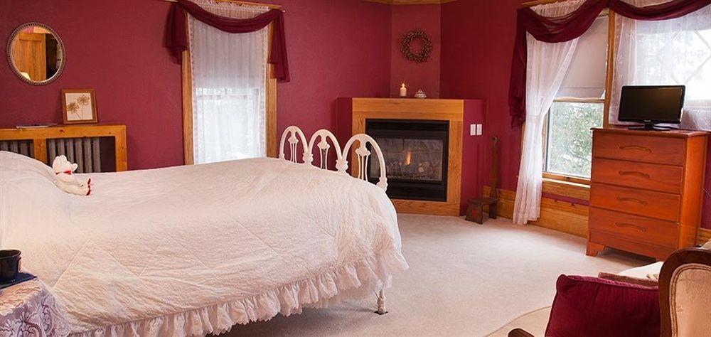 The Sawyer House Bed & Breakfast Стърджън Бей Екстериор снимка