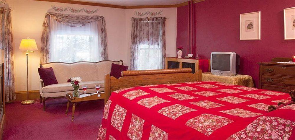 The Sawyer House Bed & Breakfast Стърджън Бей Екстериор снимка